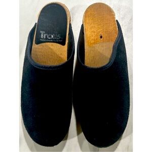 TROLLS Clogs S7 Samhill Black Suede Leather Wooden Sole Mules Slides Sweden